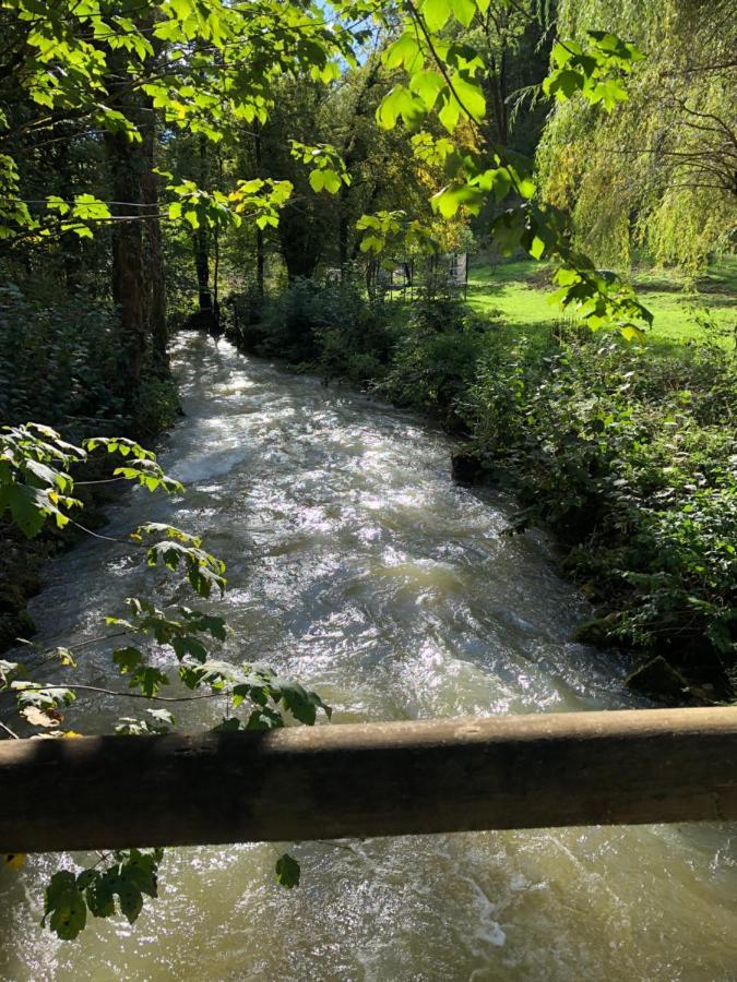 Gîte du vieux moulin Ravilloles Extérieur photo